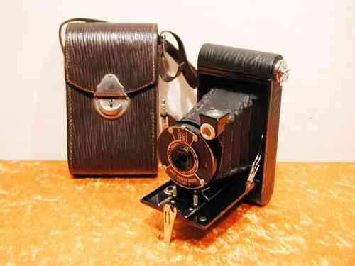 Vest Pocket Kodak Model B von 1915 mit Tasche