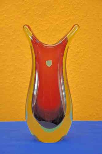 Art glass flower vase bordeaux and uranium glass