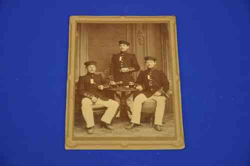 CDV Foto Preußische Soldaten am Tisch mit Bier um 1870