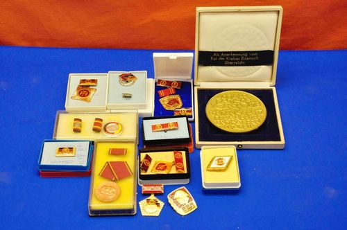Compilation medals badges and awards NVA DDR