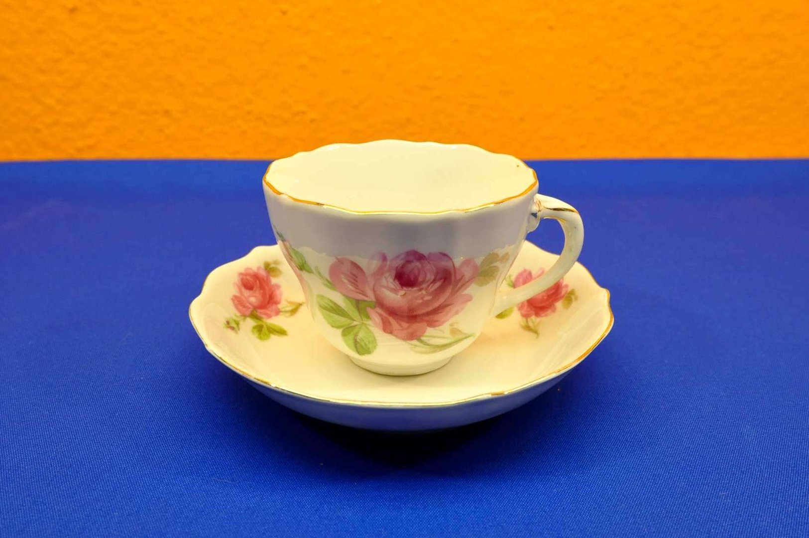 Kaffeetasse mit UT Tasse Hutschenreuther Porcelaine Rose  