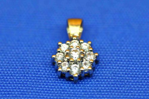 Jewelry pendant gold zirconia flower