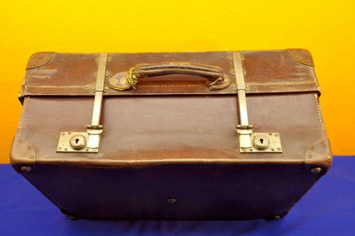Nivoll Koffer aus Leder 14x verstellbar Revelation 1900
