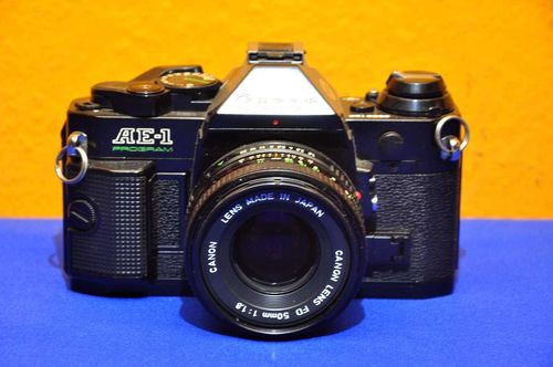 Canon AE-1 mit Canon Lens FD 50mm 1:1,8