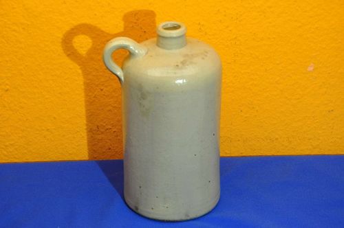 alte Steingut Flasche in grau 2 Liter um 1900