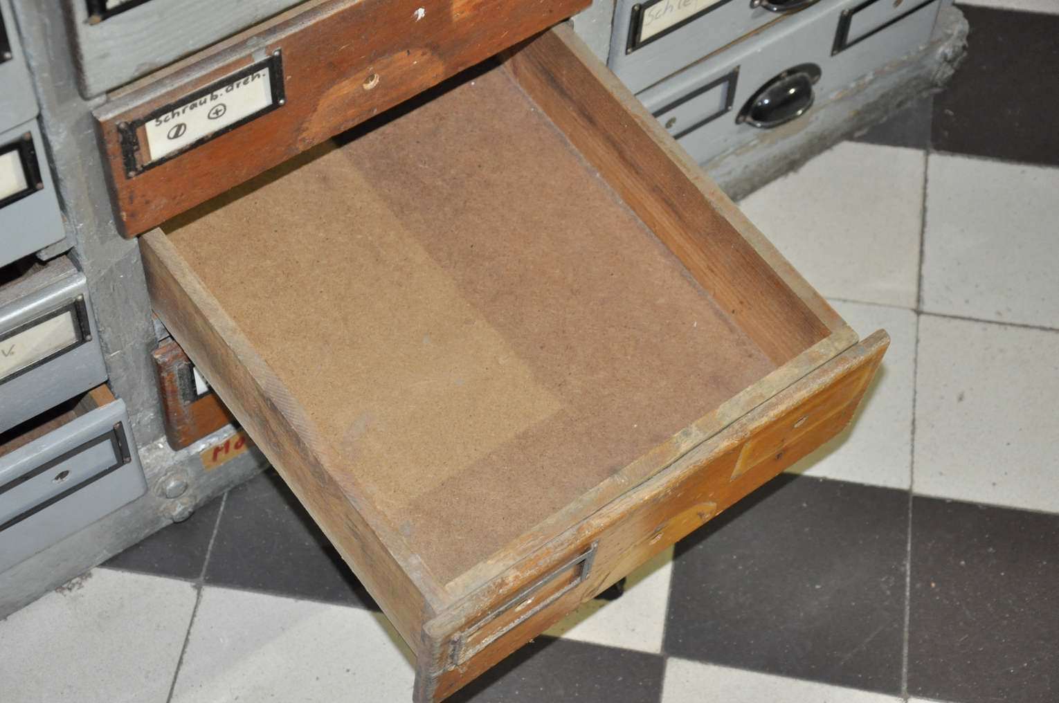 1 alte Holz Schublade aus einem 50er/60er Jahre Schrank Holzkasten Schubkasten 