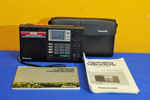Panasonic RF-B65DA world receiver radio + bag + manual