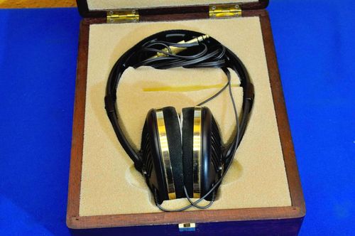 Sennheiser headphones HD 540 reference gold + wooden box