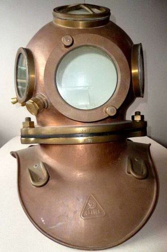 Helmet diving equipment Dräger DM40 diving helmet copper