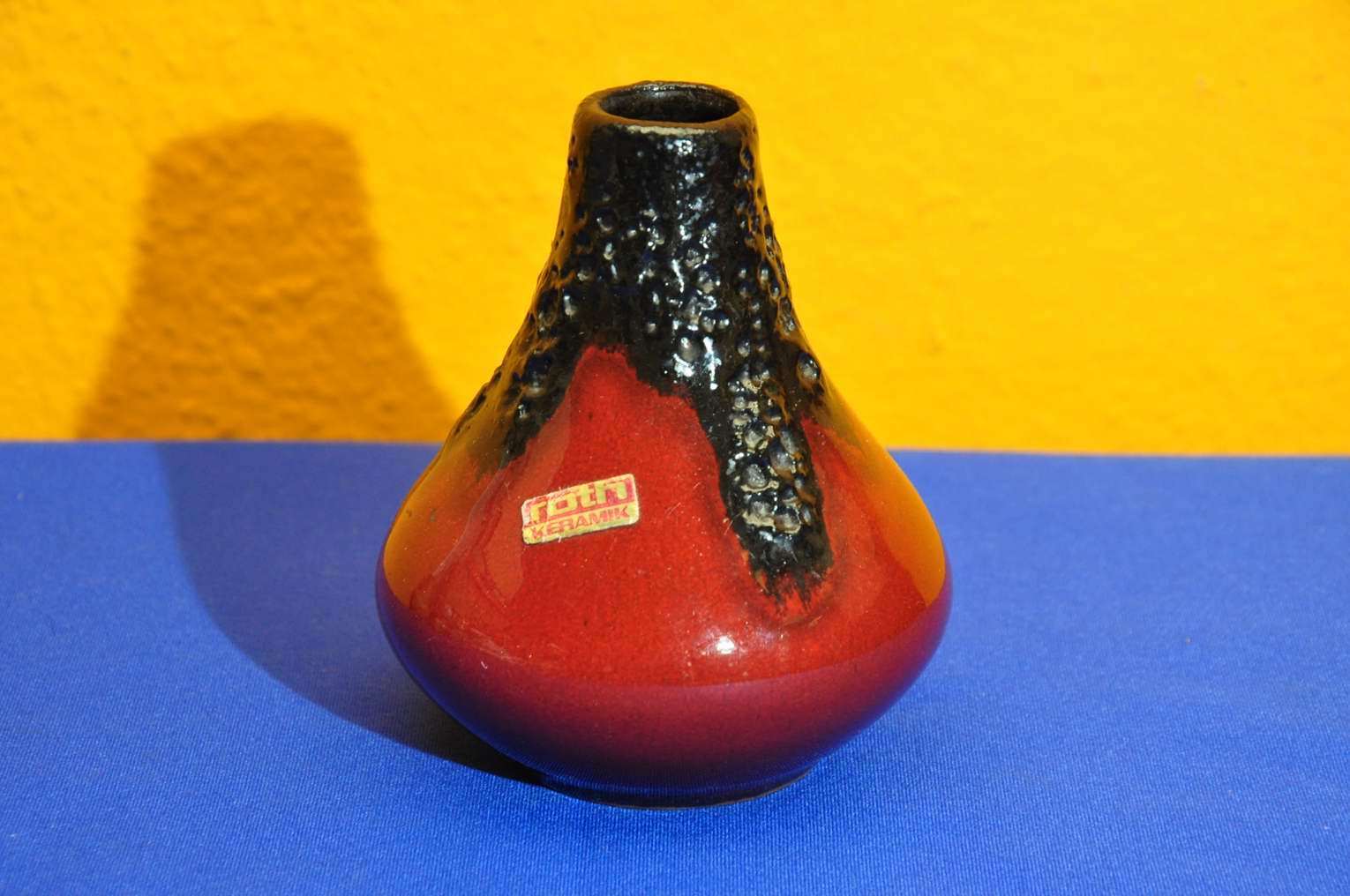 bay keramik 1960's 70's vintage VASE red yellow black lava pattern model 67 30