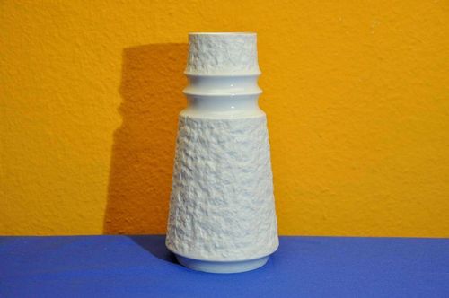 OP Art Vase 598/2 konische Form Porzellan in Weiß