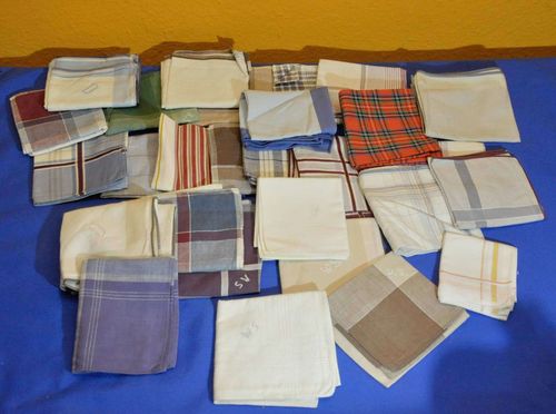 Vintage 28 Taschentücher aus Baumwolle