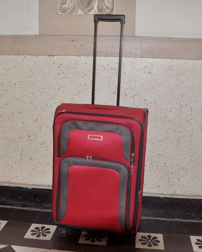 Plastic trolley case from Wagner in red/black