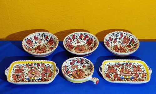 Majolica Tapa Set with Chicken 5 Pottery Bowls Set