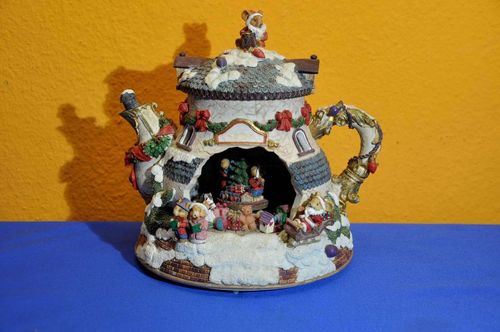 Christmas Music Box Teapot Illuminated with Movement