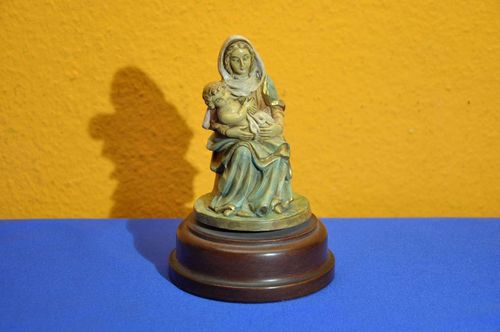 Music Box Christmas Mary with Child Silent Night