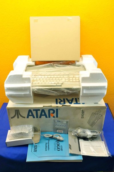 Atari 1040STF PC noch Originalverpackt - wie neu - NOS Zustand, (Neuwertig) Vintage Computer, Rarität und Sammlerstück\\n\\n17.06.2015 16:37
