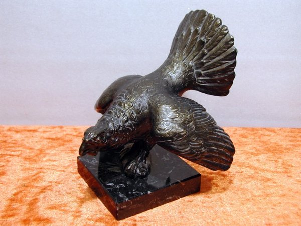 Auerhahn Bronzefigur auf Marmorsockel um 1900\\n\\n16.06.2014 11:52